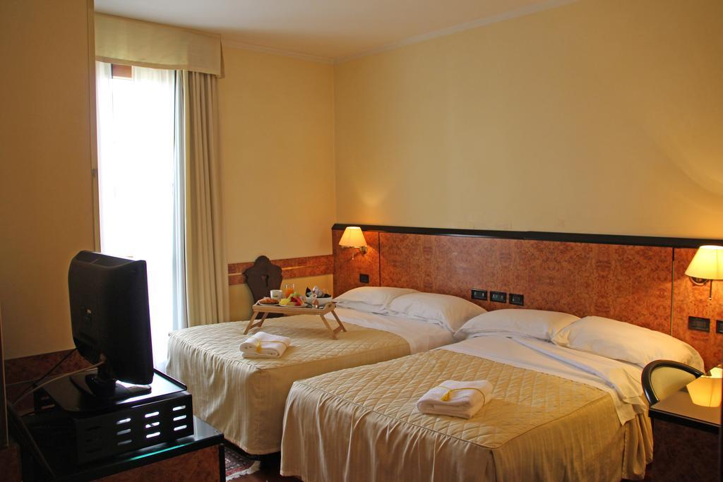 Park Hotel Villa Leon D'Oro Noventa di Piave Exterior photo