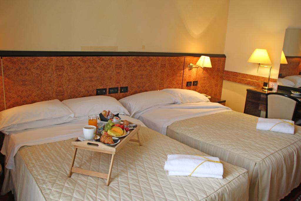 Park Hotel Villa Leon D'Oro Noventa di Piave Exterior photo