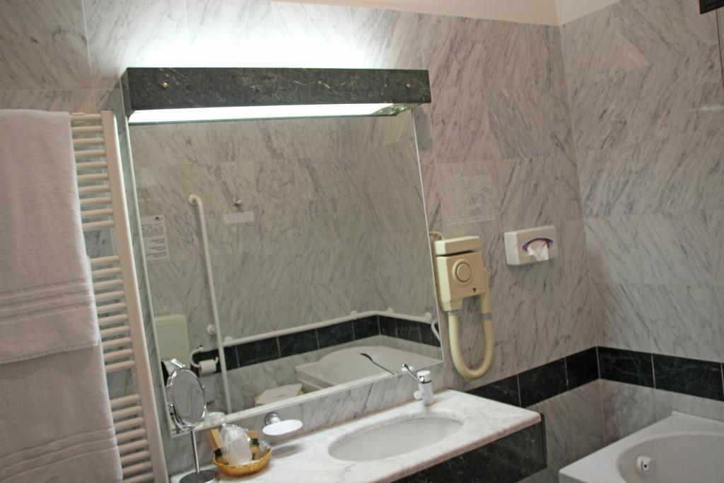 Park Hotel Villa Leon D'Oro Noventa di Piave Exterior photo