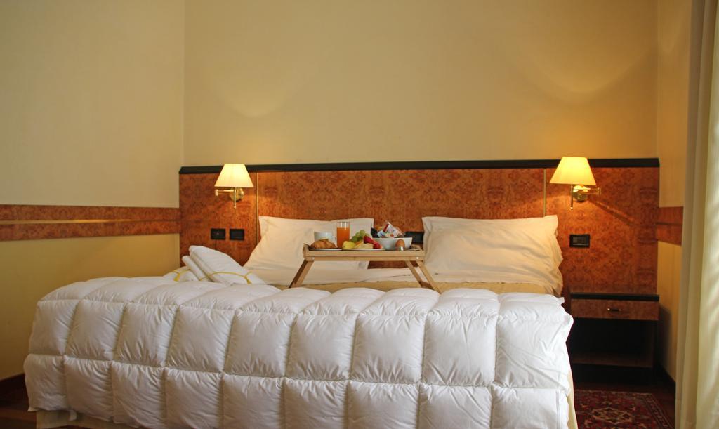 Park Hotel Villa Leon D'Oro Noventa di Piave Exterior photo
