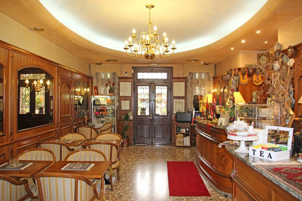Park Hotel Villa Leon D'Oro Noventa di Piave Exterior photo