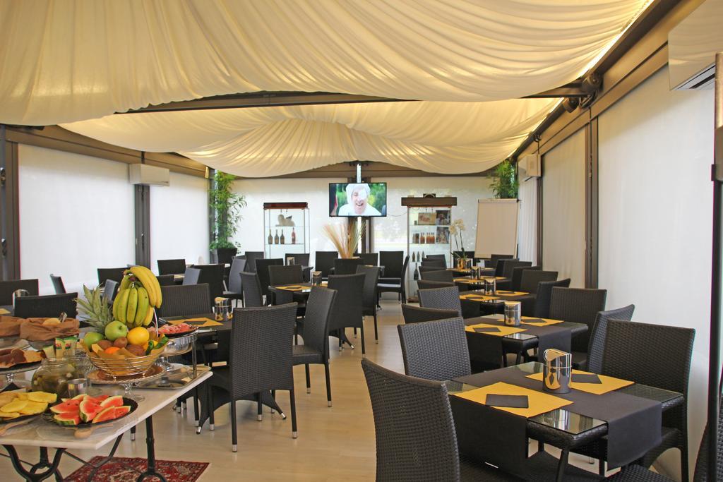 Park Hotel Villa Leon D'Oro Noventa di Piave Exterior photo