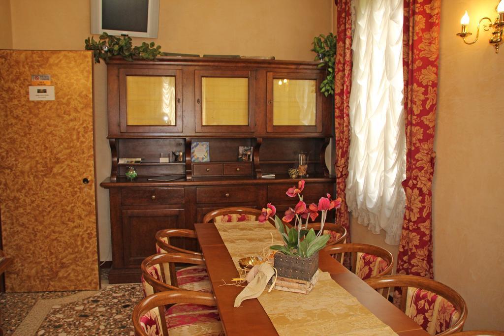 Park Hotel Villa Leon D'Oro Noventa di Piave Exterior photo