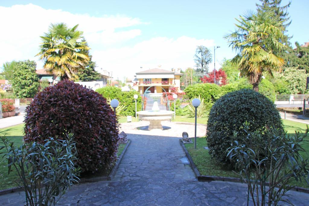 Park Hotel Villa Leon D'Oro Noventa di Piave Exterior photo