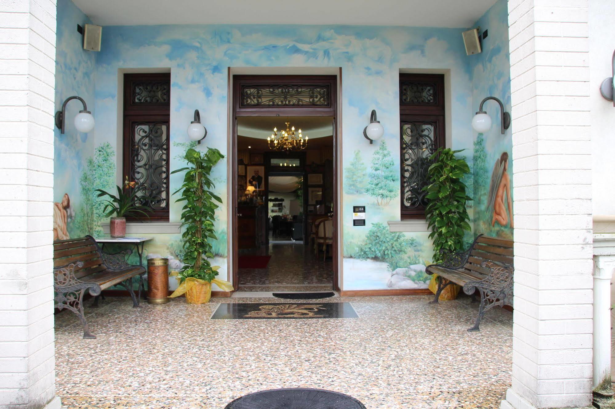 Park Hotel Villa Leon D'Oro Noventa di Piave Exterior photo