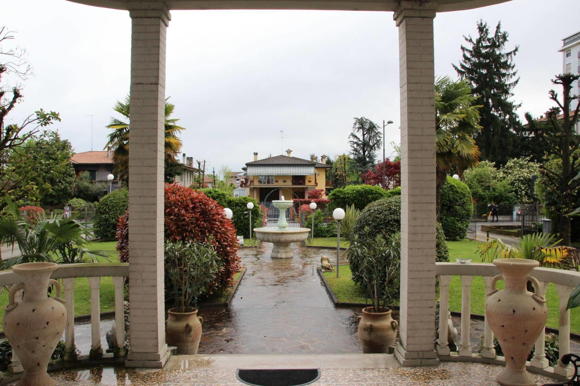 Park Hotel Villa Leon D'Oro Noventa di Piave Exterior photo